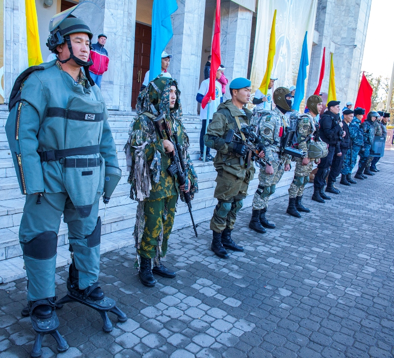 Жас сарбаздар әскер қатарына аттанды