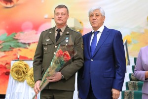 Алматы облысының әкімі үздік ұстазға көлік сыйлады