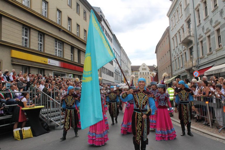 Еуропадағы ең iрi «Villacher Kirchtag» халықаралық фольклорлық фестивалiне Қазақстан алғаш рет қатысты