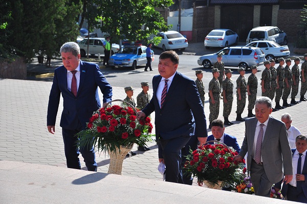 Ақ орамал – бейбітшілік пен келісімнің бастауы