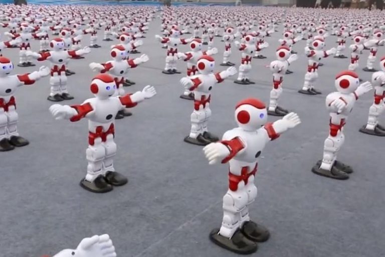 Атыраудағы ең үздік 10 мектепте робот техникалары зертханасы ашылды
