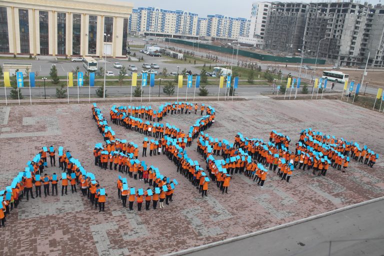 ОҚО-да 500 оқушы «I Love Astana» жазуын бейнеледі
